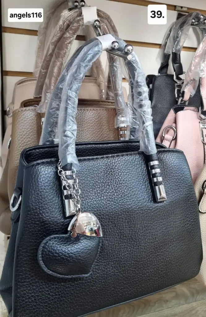 Cartera accesorio de corazón